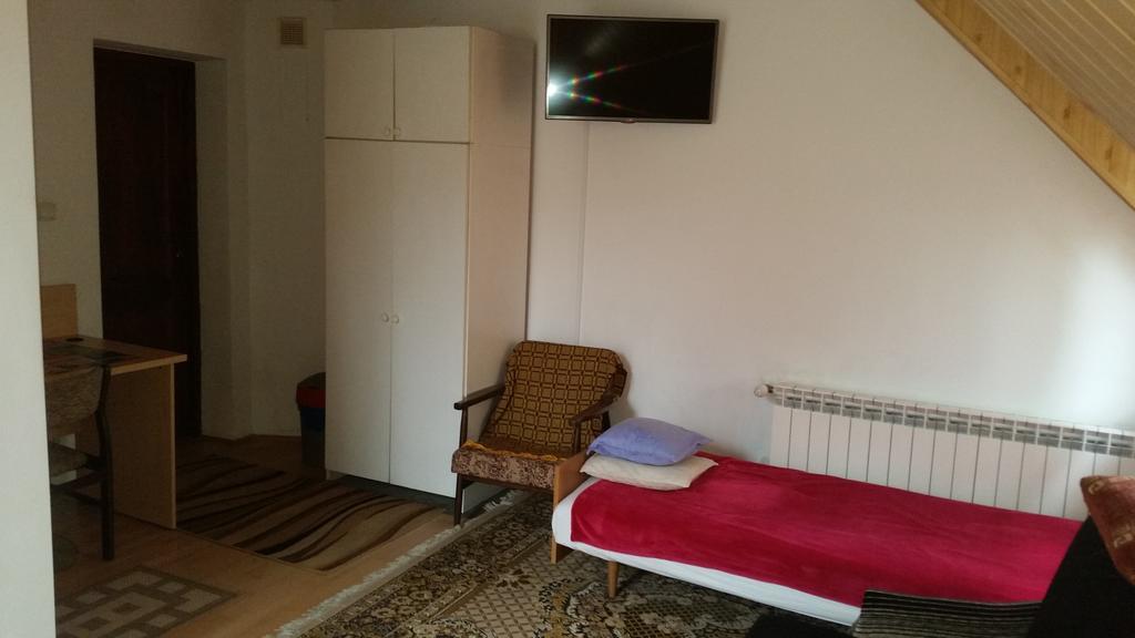 Sosnowy Dworek Apartment Józefów Екстериор снимка