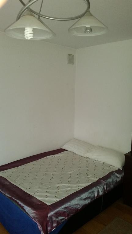 Sosnowy Dworek Apartment Józefów Екстериор снимка