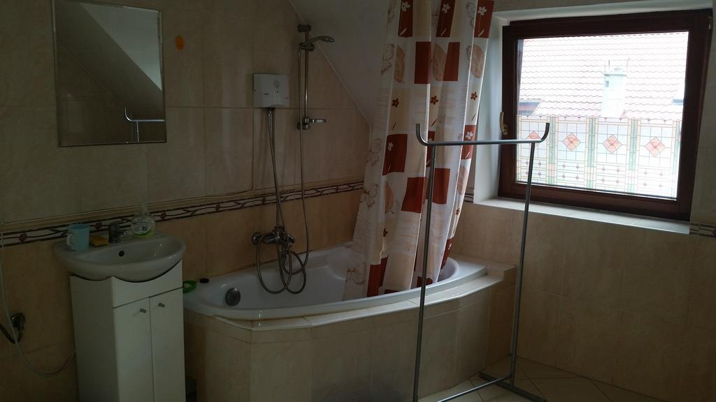 Sosnowy Dworek Apartment Józefów Екстериор снимка