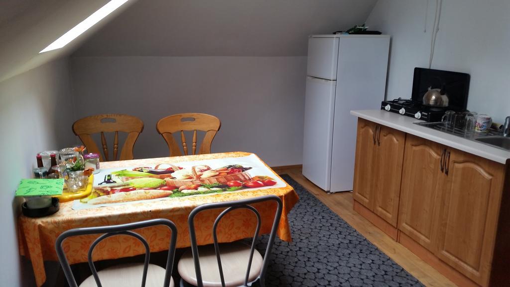 Sosnowy Dworek Apartment Józefów Екстериор снимка