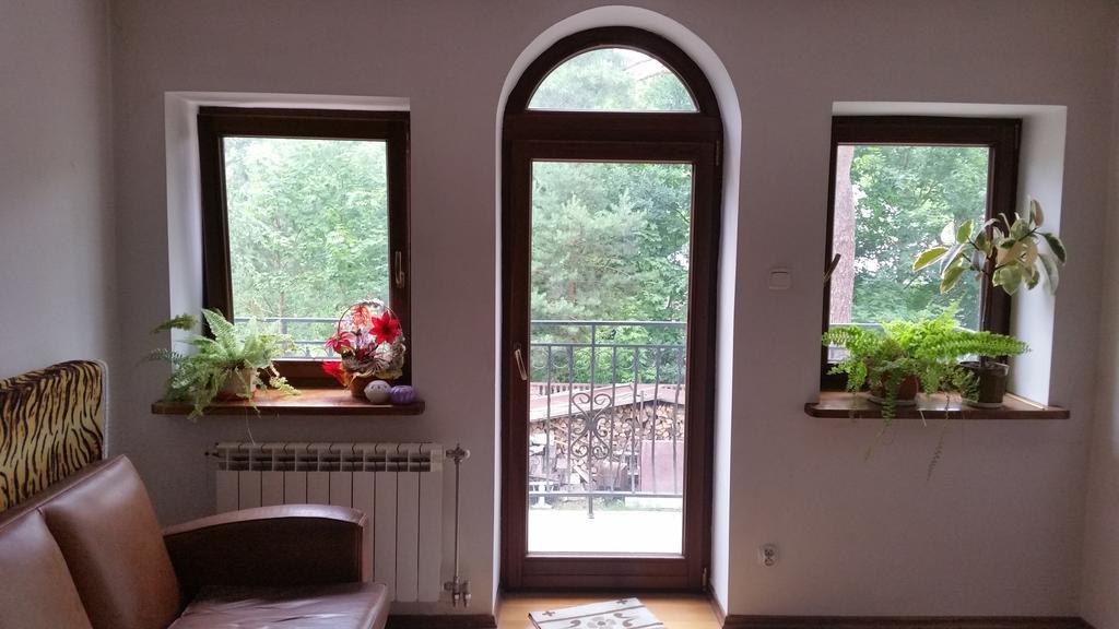 Sosnowy Dworek Apartment Józefów Екстериор снимка