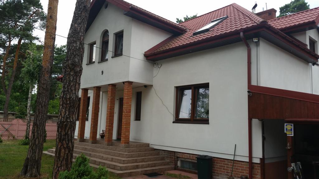 Sosnowy Dworek Apartment Józefów Екстериор снимка
